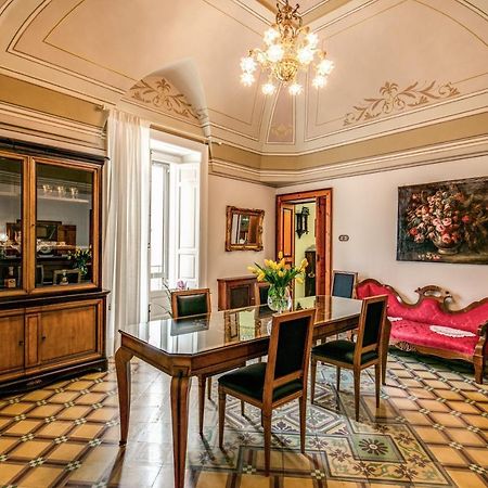 Bed and Breakfast Palazzo Stunis - Dimora Di Charme à Ostuni Extérieur photo