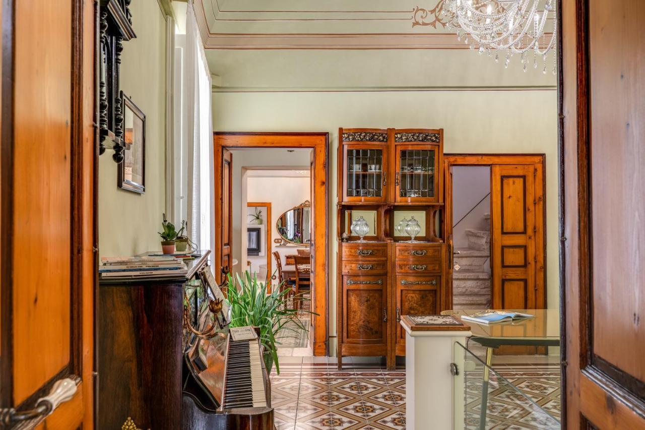 Bed and Breakfast Palazzo Stunis - Dimora Di Charme à Ostuni Extérieur photo
