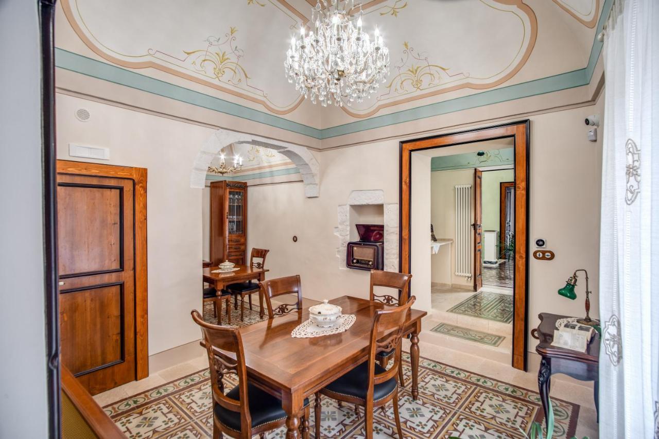 Bed and Breakfast Palazzo Stunis - Dimora Di Charme à Ostuni Extérieur photo