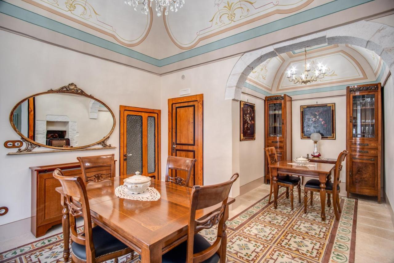 Bed and Breakfast Palazzo Stunis - Dimora Di Charme à Ostuni Extérieur photo