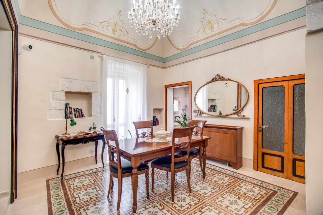 Bed and Breakfast Palazzo Stunis - Dimora Di Charme à Ostuni Extérieur photo