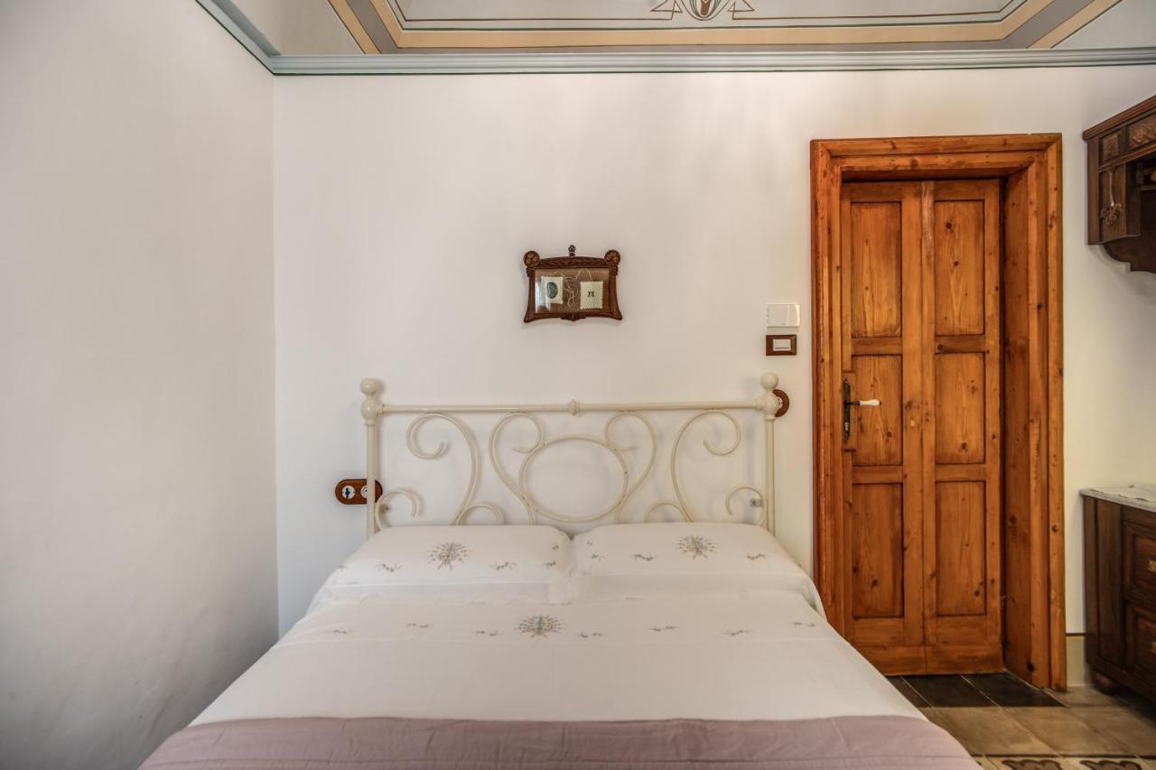 Bed and Breakfast Palazzo Stunis - Dimora Di Charme à Ostuni Extérieur photo