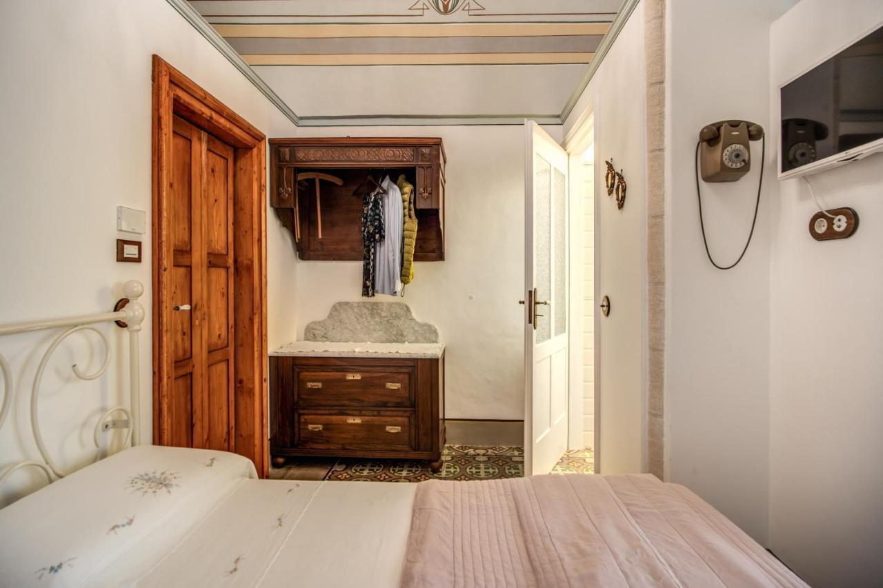 Bed and Breakfast Palazzo Stunis - Dimora Di Charme à Ostuni Extérieur photo