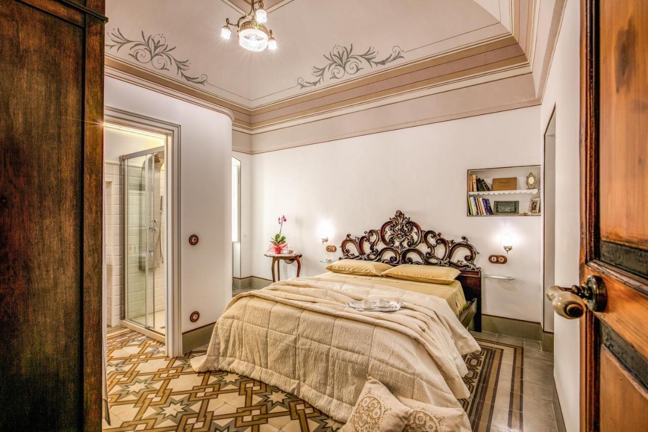 Bed and Breakfast Palazzo Stunis - Dimora Di Charme à Ostuni Extérieur photo