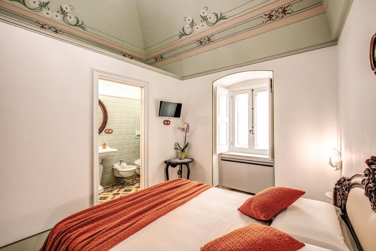 Bed and Breakfast Palazzo Stunis - Dimora Di Charme à Ostuni Extérieur photo
