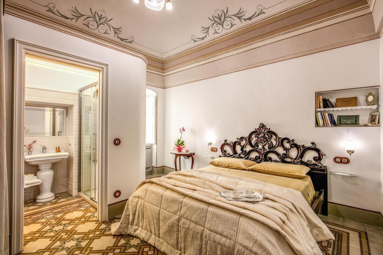 Bed and Breakfast Palazzo Stunis - Dimora Di Charme à Ostuni Extérieur photo