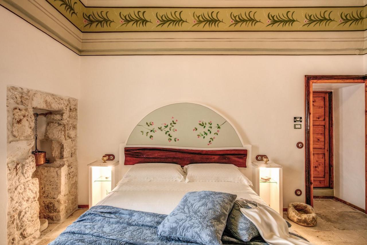 Bed and Breakfast Palazzo Stunis - Dimora Di Charme à Ostuni Extérieur photo
