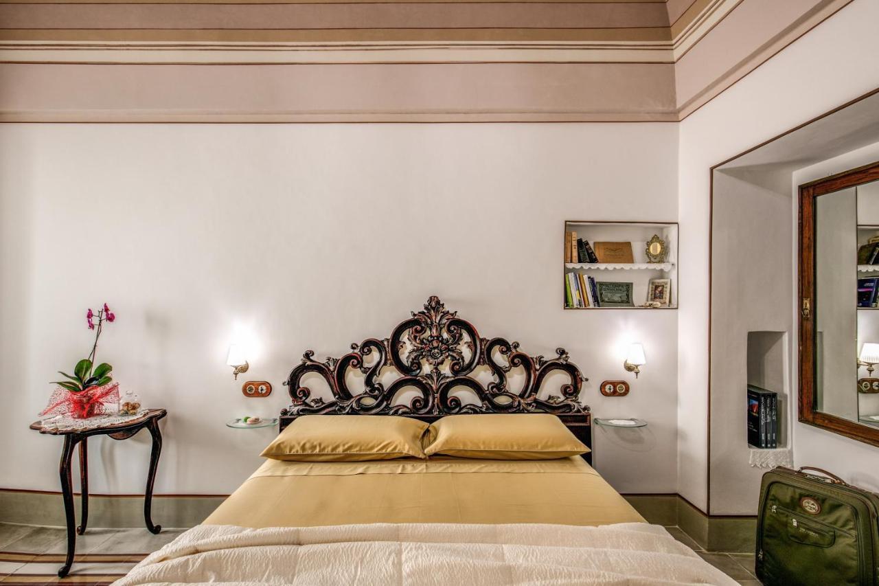 Bed and Breakfast Palazzo Stunis - Dimora Di Charme à Ostuni Extérieur photo