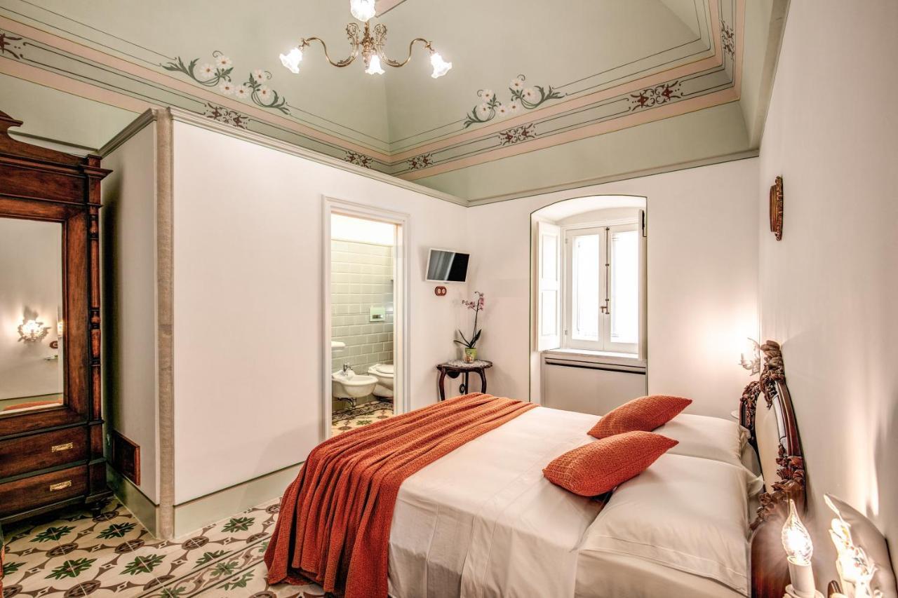 Bed and Breakfast Palazzo Stunis - Dimora Di Charme à Ostuni Extérieur photo